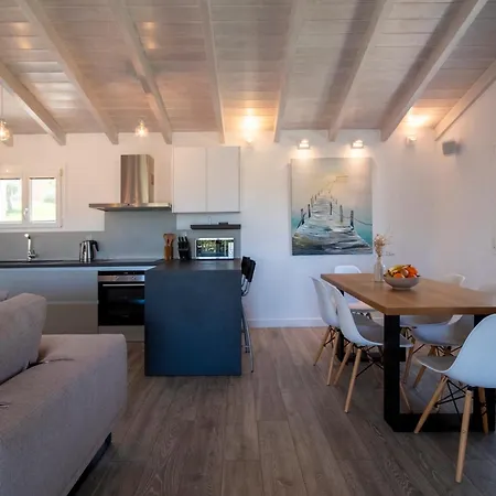 Krokos Apartment